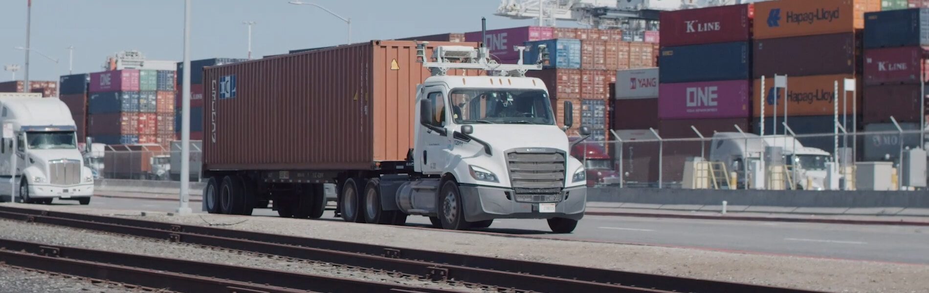 Tractor-trailers at Port of Oakland